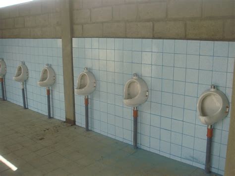 Adama Urinals Uddt Waterless Urinals Using Standard Cerami Flickr