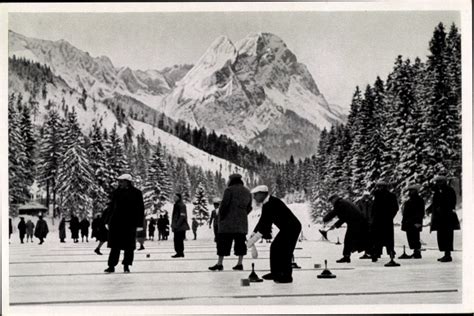 Sammelbild Olympia 1936 Winterspiele Eisschießen auf dem akpool de