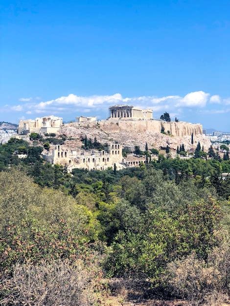 La Acrópolis de Atenas Grecia con el Templo del Partenón en la cima de