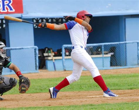 Leones Rugen Frente A Campeones Vigentes En Temporada Beisbolera La