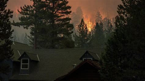 GALLERY: Caldor Fire burns along Highway 50, heads toward South Lake Tahoe