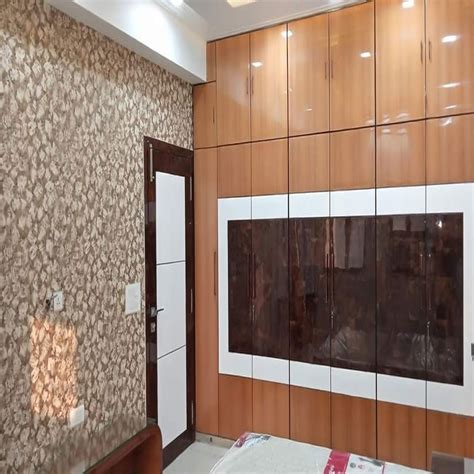 Light Brown Plywood Wardrobe Without Mirror With Locker At Rs Sq