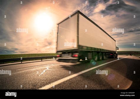 Lorry Truck Camion Fotos Und Bildmaterial In Hoher Aufl Sung Seite