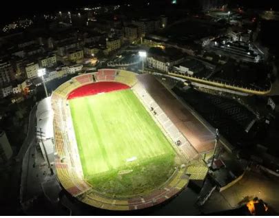 Catanzaro Stadio Ceravolo Consegnato L Impianto Di Illuminazione