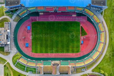 vista panorâmica aérea de cima no estádio vazio ou complexo esportivo