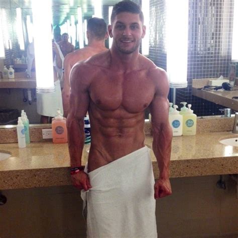 Omg He S Naked Ifbb Pro And U S Marine Jerdani Kraja Omg Blog