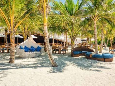 Visit Maldives - Resorts > Mövenpick Resort Kuredhivaru Maldives