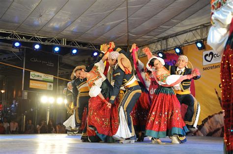 Colimarte El Ballet Folkl Rico De La U De C Candidato A Tesoro Del