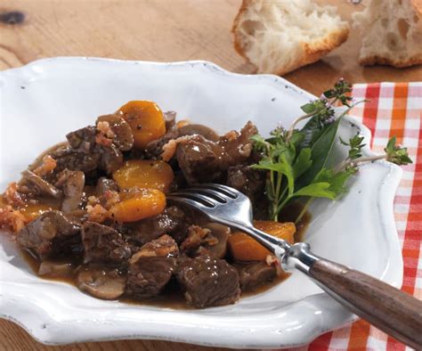 Hov Z Po Burgundsku Boeuf Bourguignon Cookidoo Das Offizielle