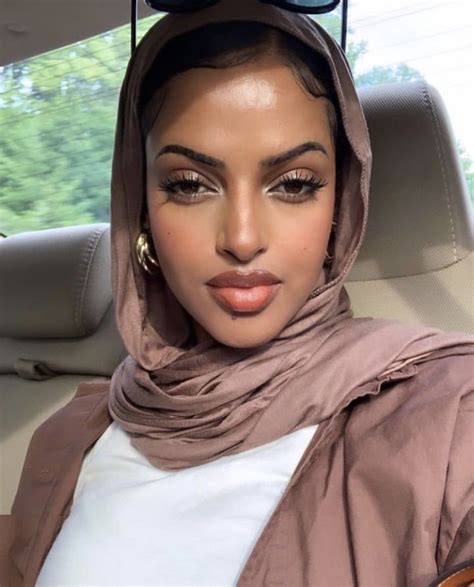 Somali Women 🇸🇴🇩🇯 Ethiopian Women Ethiopian Beauty Beautiful Dark Skinned Women