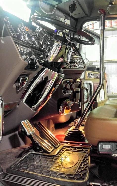 Custom Peterbilt 389 Truck Interior