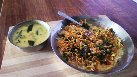 Unique Dish Khatti Mithi Kadhi Bhel