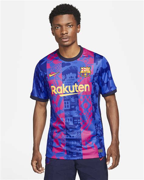 Le FC Barcelone dévoile un maillot third artistique pour la C1 2022