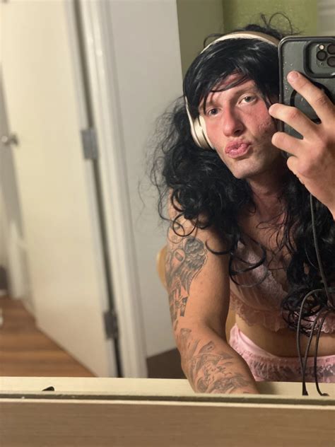 Sissy Explores Nude Pics XHamster