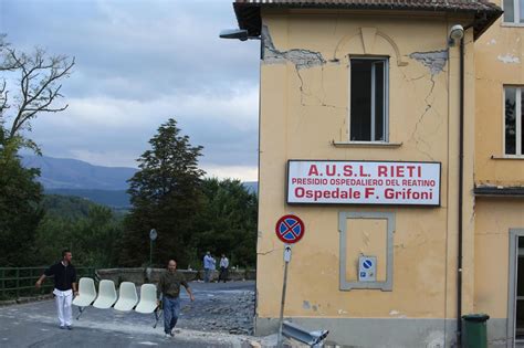 Terremoto In Centro Italia Le Immagini Di Amatrice Distrutta GALLERY