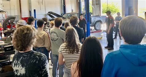 Union County High School Junior Class Tour Earle C Clements Job Corps