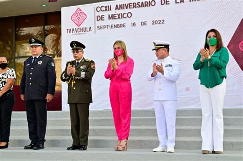 Rosy Urbina Y Autoridades Militares Encabezaron Desfile C Vico Militar