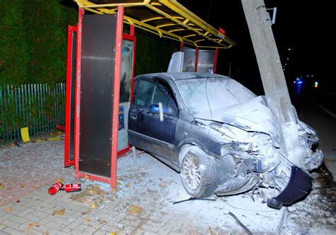 Kierowca Opla Wjecha W S Up I Przystanek Auto Zapali O Si Pijany