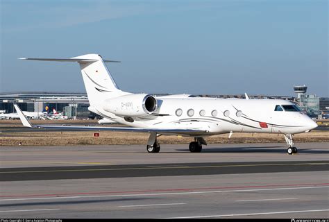 D AGVI Luxaviation Gulfstream G450 G IV X Photo By Sierra Aviation