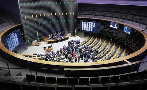 Aprovado no Senado projeto de cotas raciais em concursos públicos está