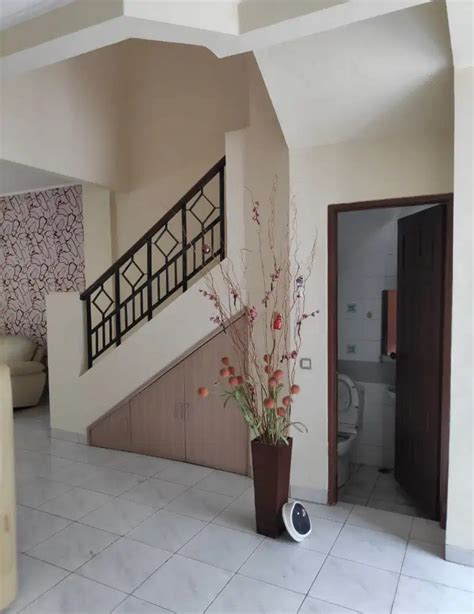 Taman Surya Rumah Lantai Bagus Unfurnished Shm Dijual Rumah