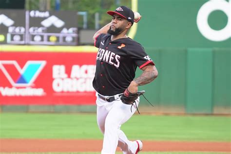 Escogido anuncia a los panameños Araúz y Agrazal como refuerzos | De