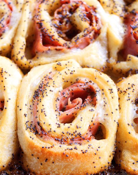 15 Unexpected Recipes You Can Make With Crescent Roll Dough