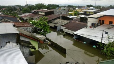 Banjir Landa Makassar Rumah Terdampak Dan Jiwa Mengungsi