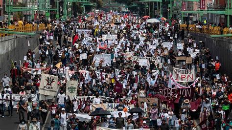 Marcha De Octubre Muestra De La Polarizaci N Que Existe En El Pa S