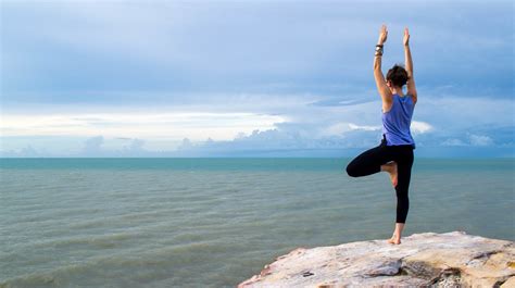 Tree Pose - Australian School of Meditation & Yoga | ASMY