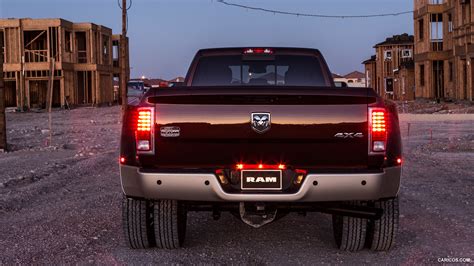 2013 Ram 3500 Heavy Duty - Rear | Caricos