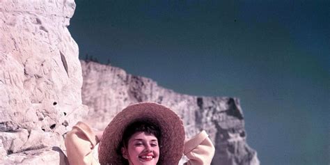 Audrey Hepburn Warm Weather Outfits Stunning Women Beach Time Celebs