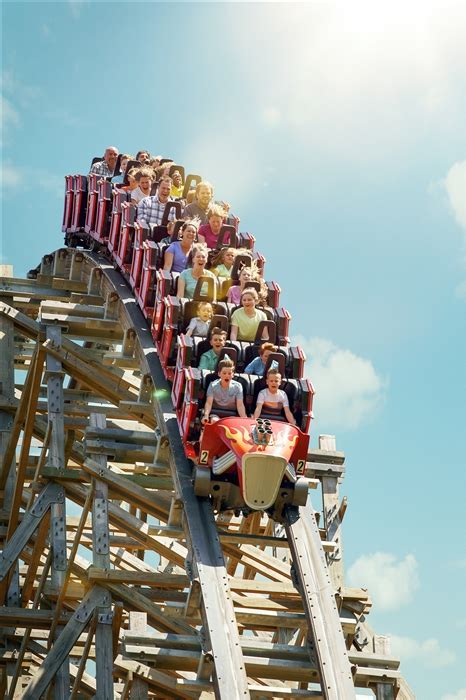 Dollywood Tickets - Pigeon Forge, TN | Dollywood Theme Park | Tripster