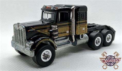 Hot Wheels 75 Kenworth W900 Smokey And The Bandit Barcelos Garage