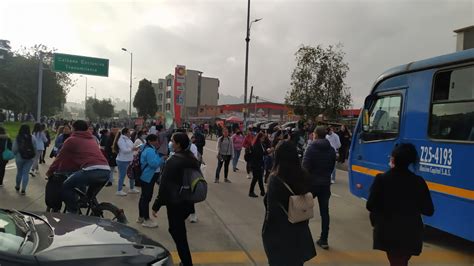 Bloqueos En El Portal Suba En Bogotá Habitantes Protestan Por Presunto