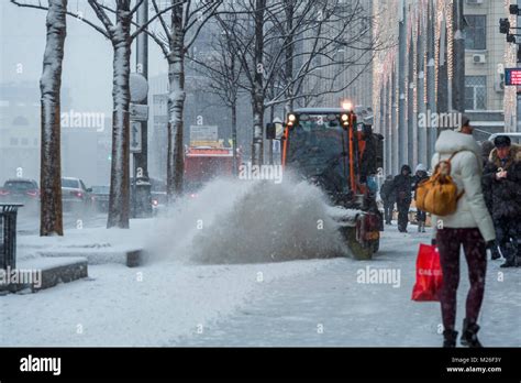 Heavy snowfall in Moscow, Russia Stock Photo - Alamy