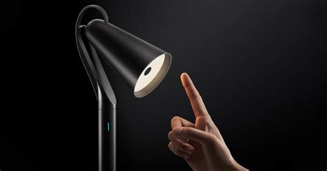 Xiaomi Mijia PIPI Desk Lamp: Môžeš ju pohladkať a má bezdotykové gestá