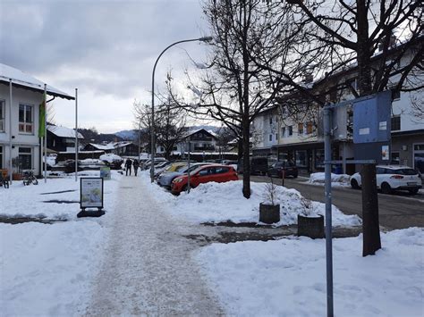 Markus Köss on Twitter Relativ viel Schnee liegt noch in Garmisch