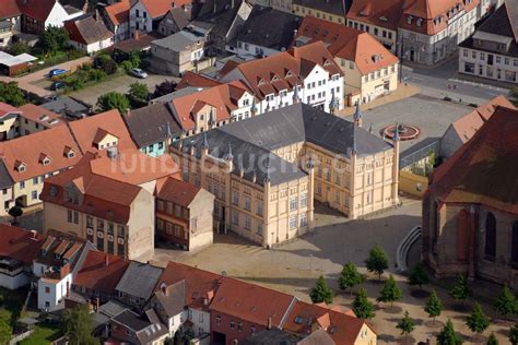 Luftaufnahme B Tzow Blick Auf Das Rathaus B Tzow An Der Stiftskirche