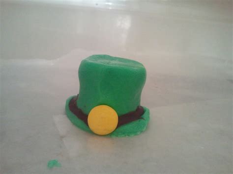 Homemade Fondant And Chocolate Leprechaun Hat Homemade Fondant