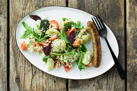 Kartoffelsalat med pesto af blomkål Lækkert til grillpølser Sæson