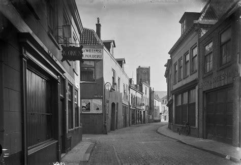 Utrecht Gezicht In De Korte Viestraat Te Utrecht Uit Het Zuiden N B