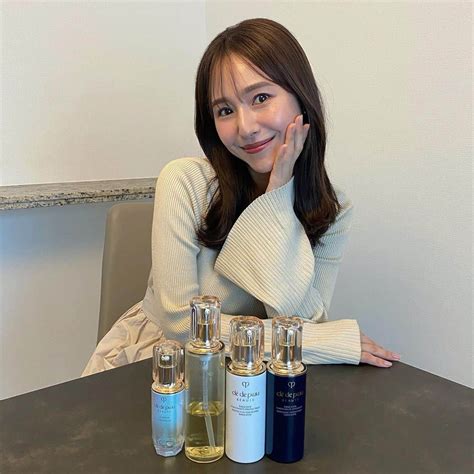 石川理咲子さんのインスタグラム写真 石川理咲子instagram 「・ Cledepeaubeauteのスキンケアを 約2ヶ月間大切に使わせていただきました🙇‍♀ この2ヶ月間ずっとお肌