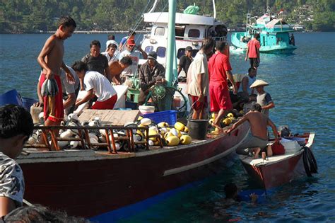 Lakukan Illegal Fishing KKP Tangkap Dua Kapal Filipina Tropis Co