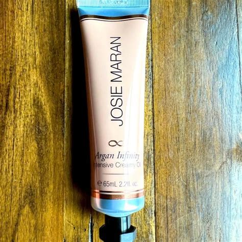 Josie Maran Aegean Infinity Oil 22 Oz Clean Beauty Lip Conditioner