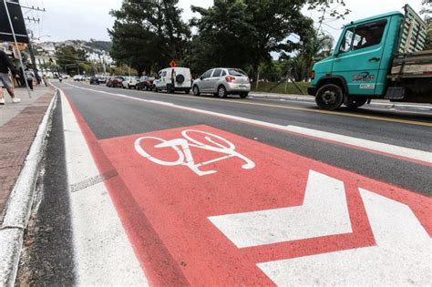 Nova sinalização cicloviária chama a atenção em Florianópolis