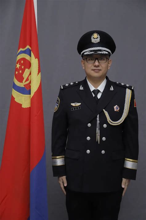 你好警察节嘉峪关公安为全体民警打造最美警礼服照片 澎湃号政务 澎湃新闻 The Paper