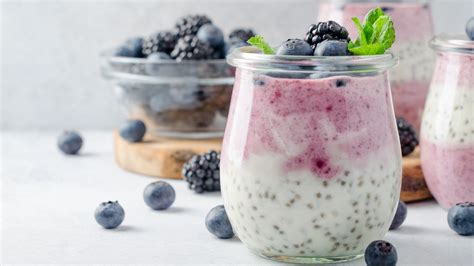 How To Eat Chia Seeds For Weight Loss Healthshots