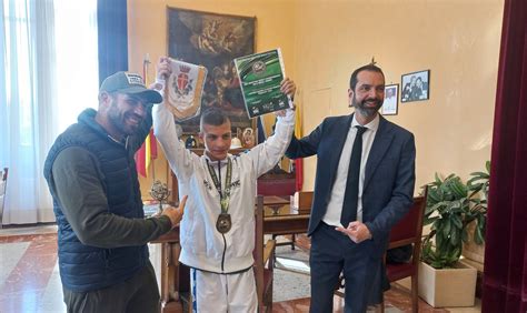 Muay Thai Il Campione Del Mondo Sciuto Ricevuto A Palazzo Zanca