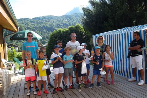 Ugine Tennis près de 170 participants aux tournois jeunes de juillet